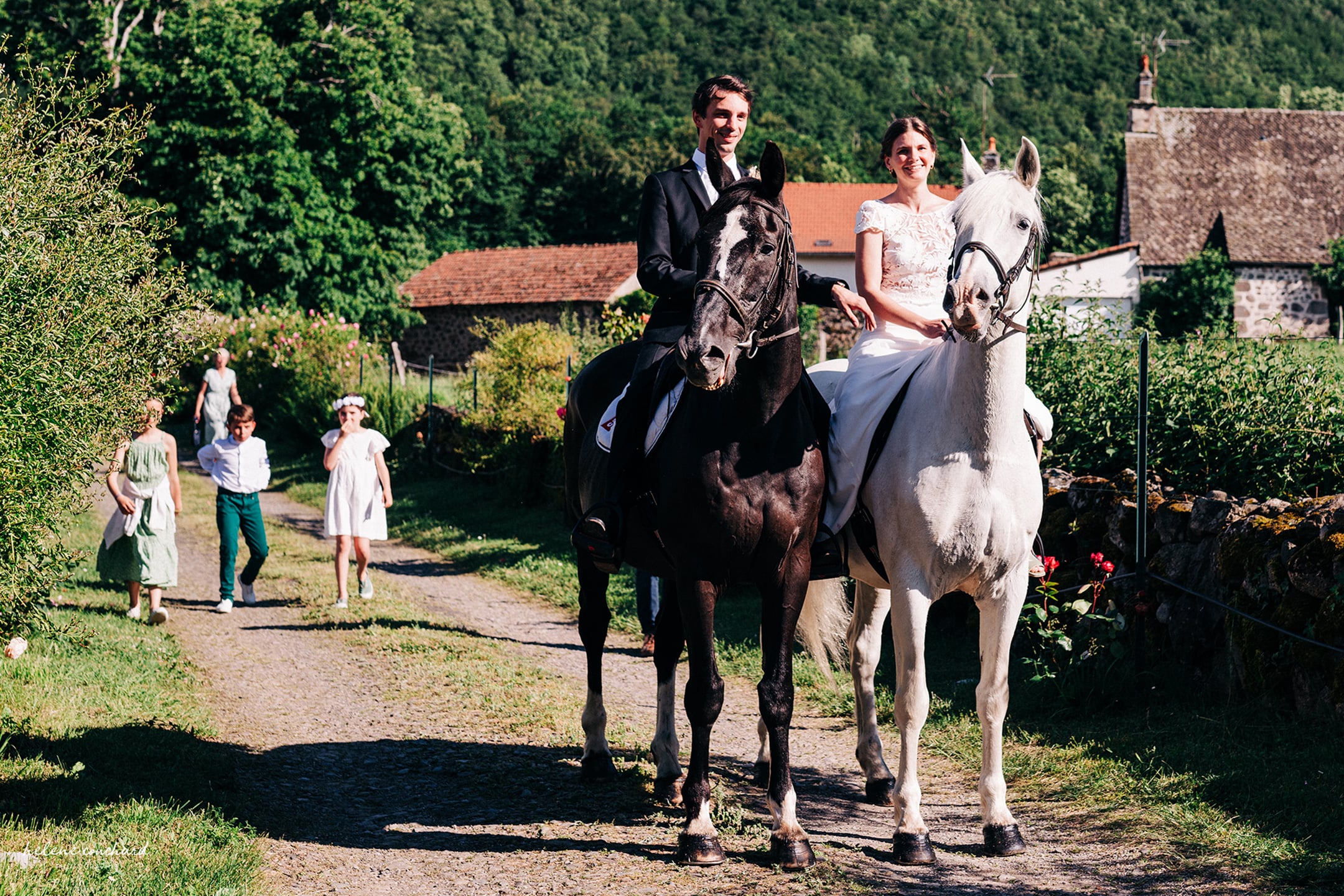 Mariage Lucile & Paul - Arrivée à cheval